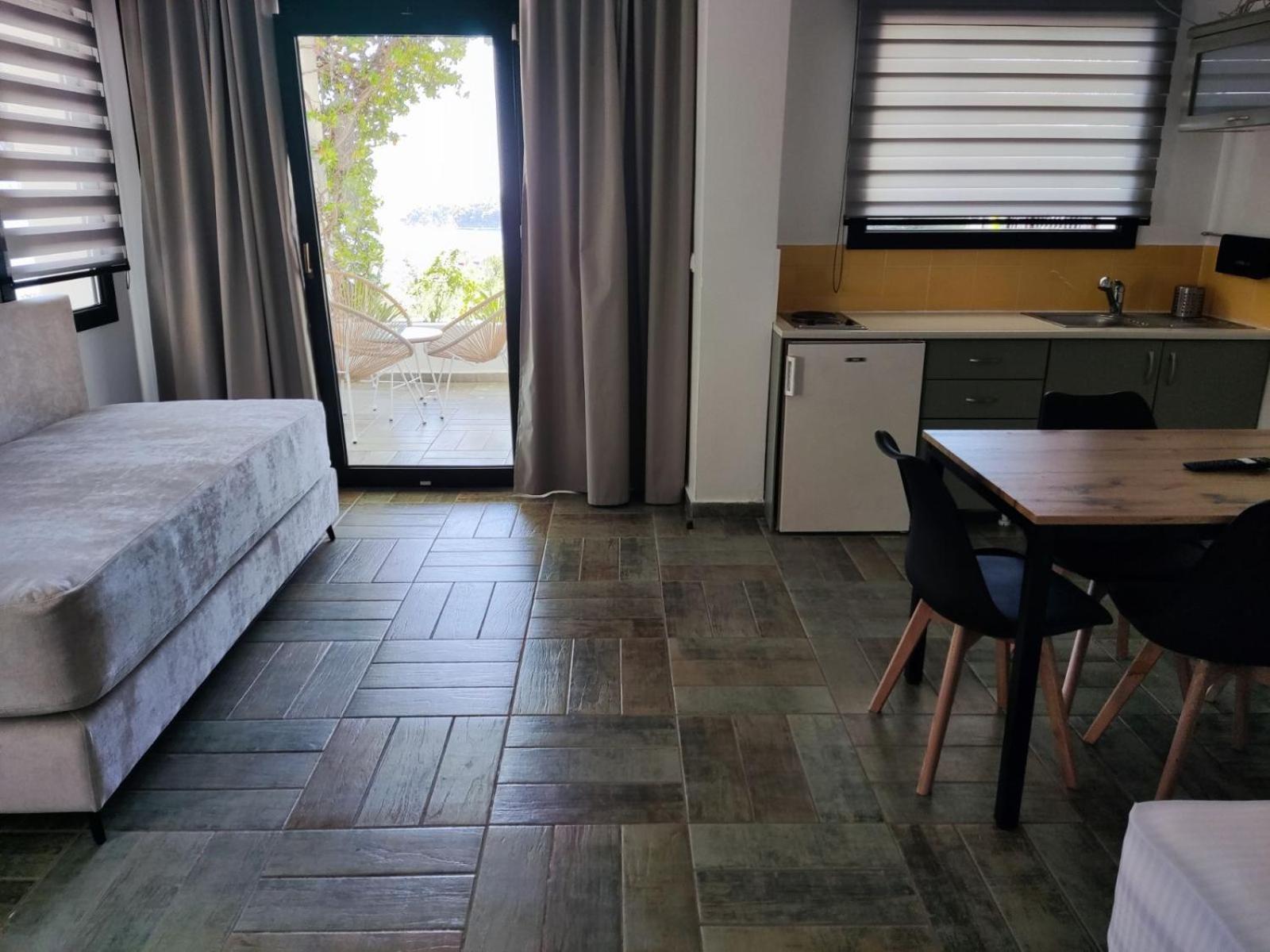 Helen'S 11 Boutique Aparthotel Achladies  ภายนอก รูปภาพ